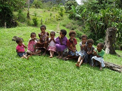 Papua-New-Guinea-walking-tours-wellness-walks-children